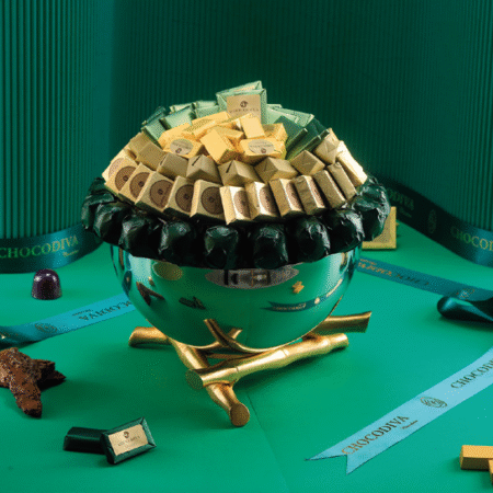 Coupe Ovale Emaillée GMsur pied